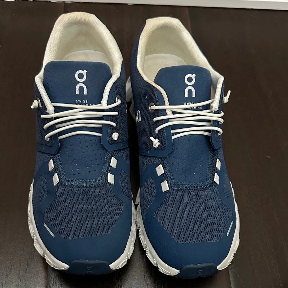 On Running Navy and White Athletic Shoes - Picture 6 of 7